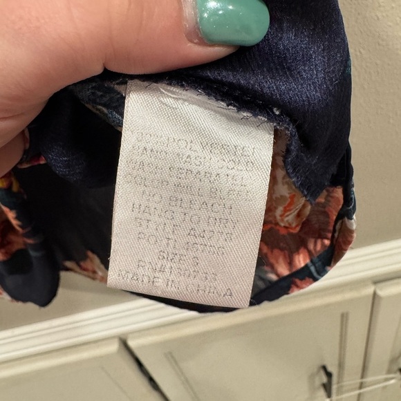 2/$15 Umgee Floral Blouse - Picture 7 of 8